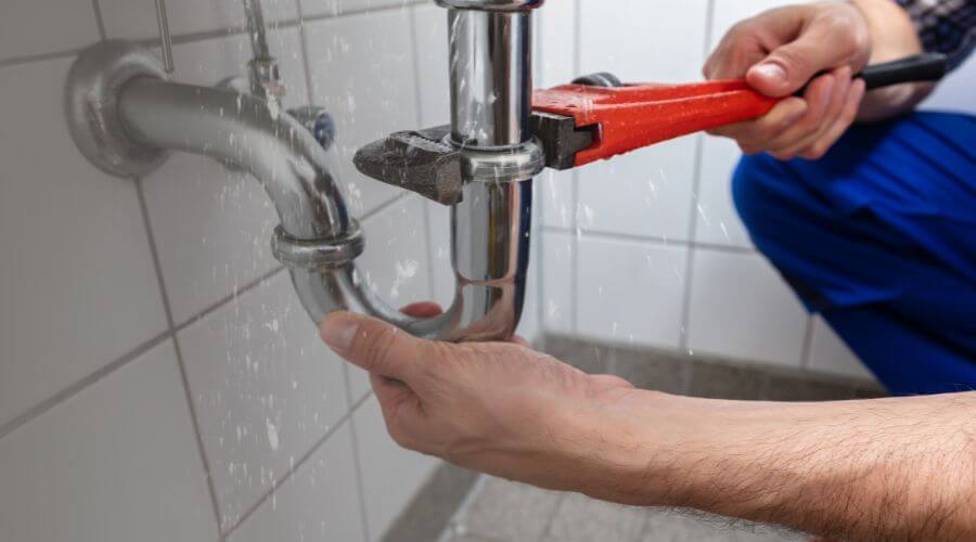 Expert burst pipe repair services in Kimmell, IN